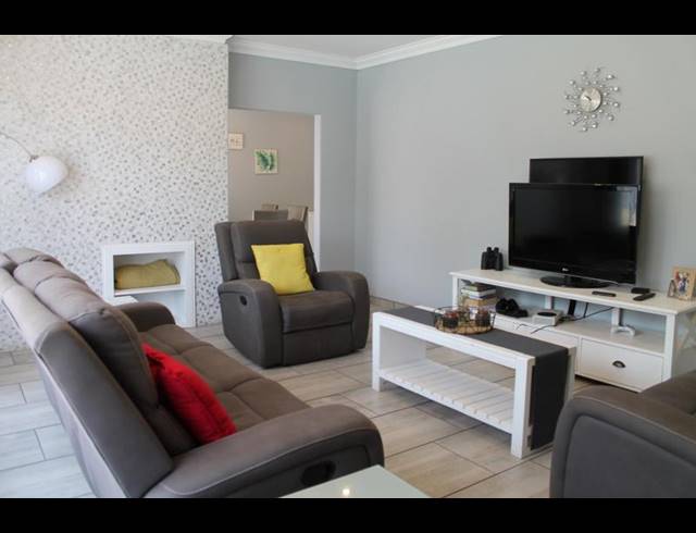 6 BEDROOM HOUSE FOR SALE IN DOWERGLEN